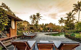 Tanah Merah Art Resort By Agata